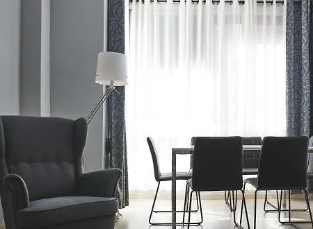 Alcam Lesseps Apartament *